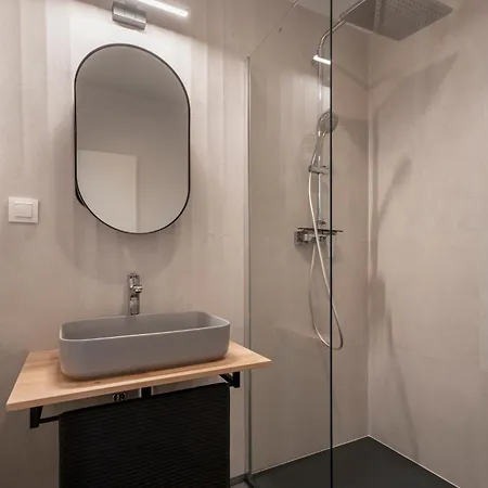 Aviva City Stay Apartment